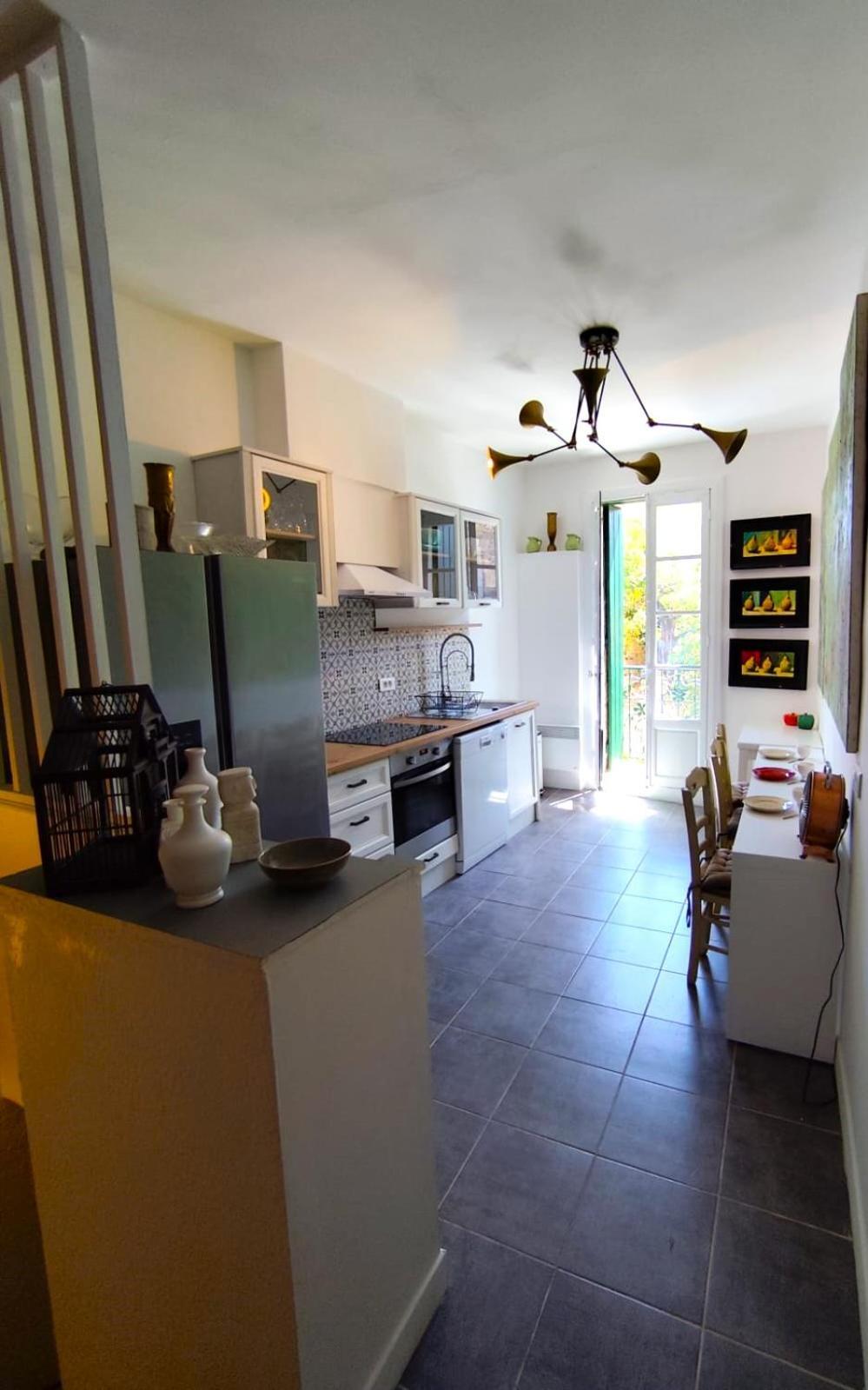 Gite En Face Du Chateau De Nizas, 4 Chambres D'Hotes Et 1 Appartement Familial Avec 2 Chambres Exterior foto